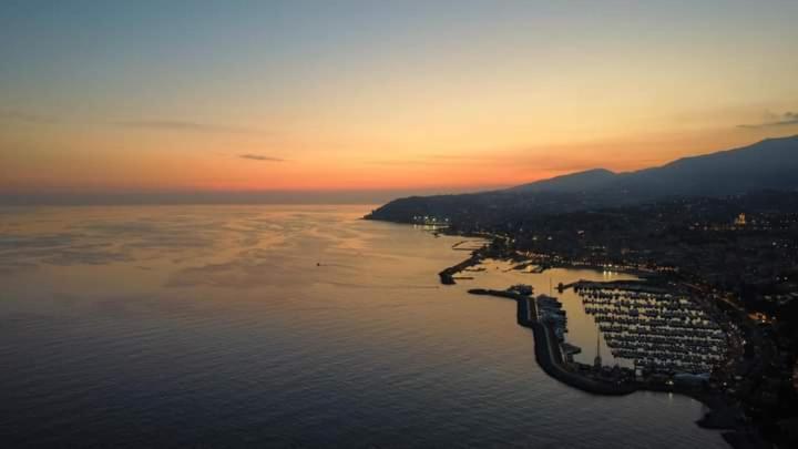 Il Sole Di Sanremo Apartment Exterior foto